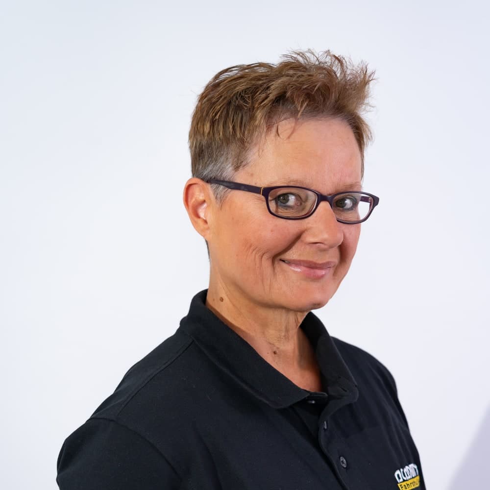 Nicole Dzwoniarek (Niki)